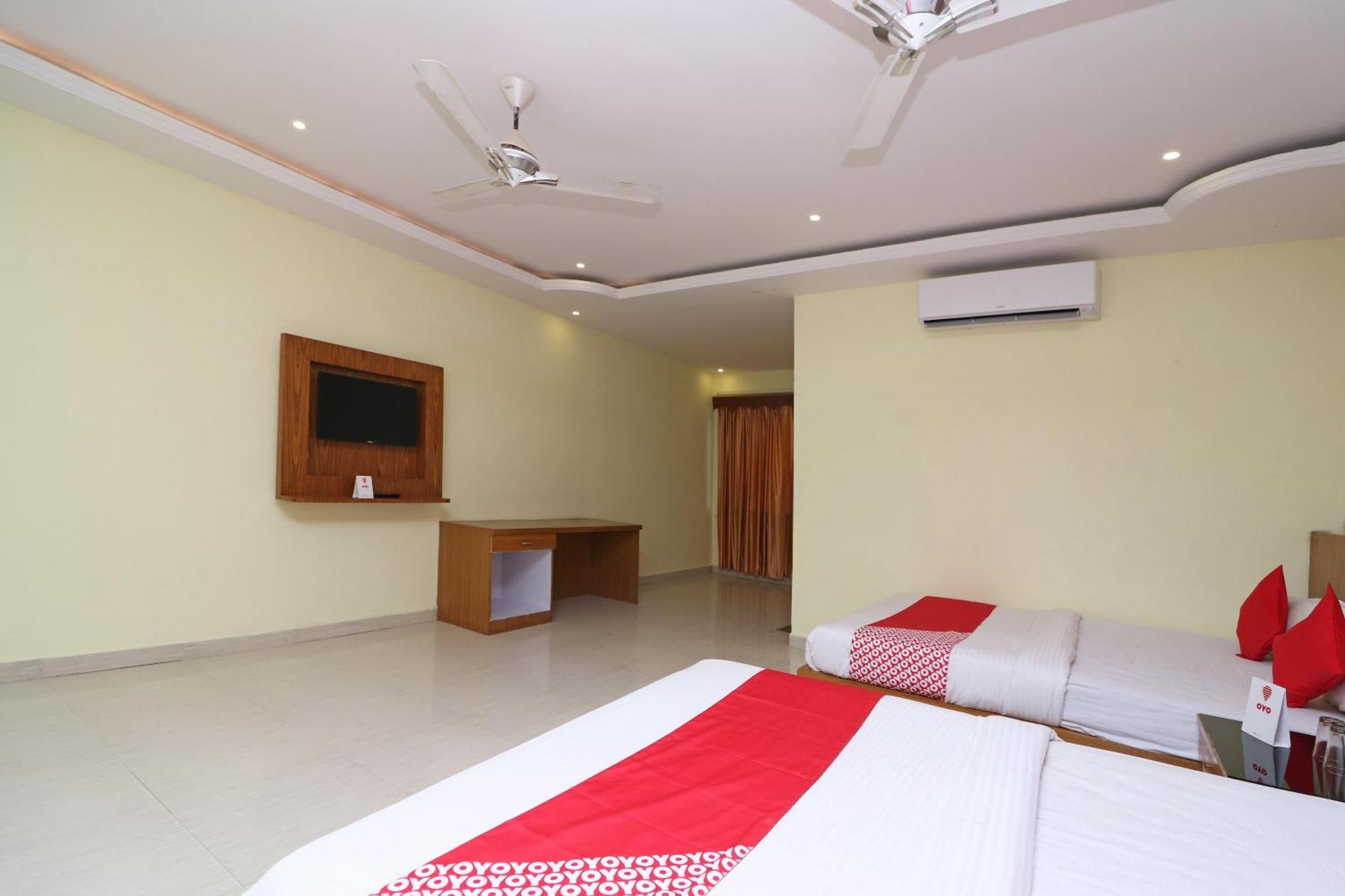 Hotel O G K Palace Bodh Gaya Extérieur photo